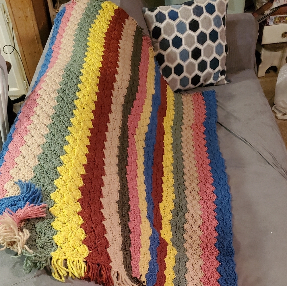 Couch throw - Picture 2 of 2